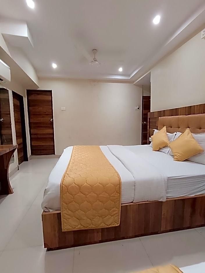 Rishi International - Grant Road Hotel Mumbai