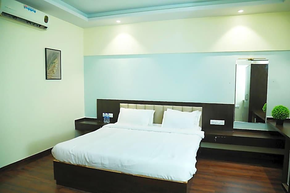 Country By Turtle & - Airport Hotel 3*