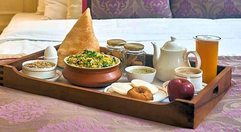 Hotel Bawa Bandra 3*