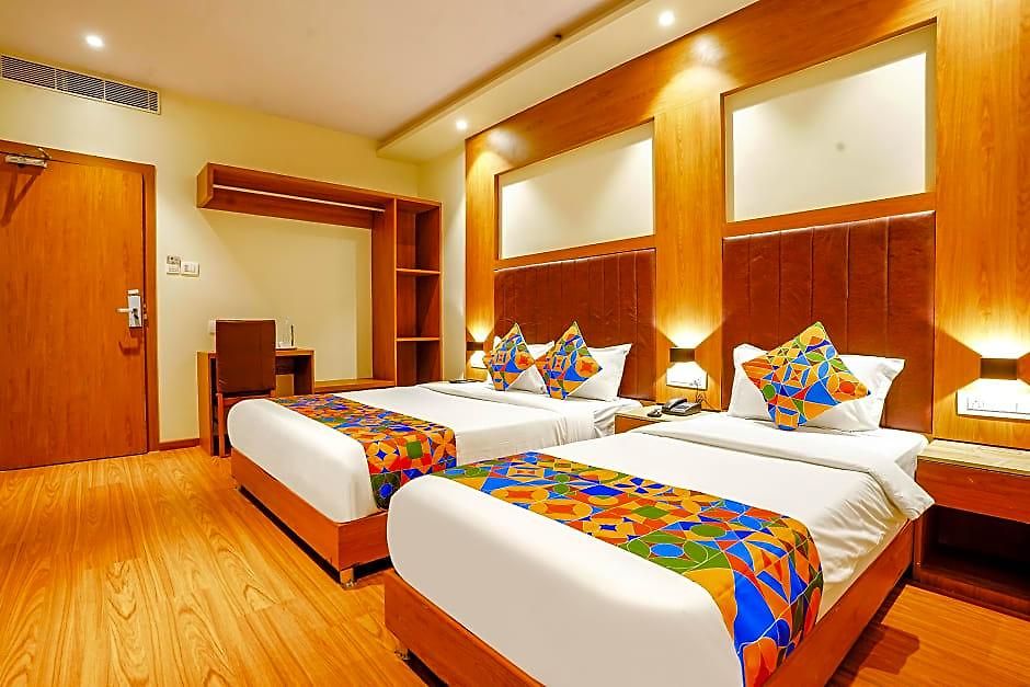 Fabhotel Azure - Nr. International Airport Mumbai