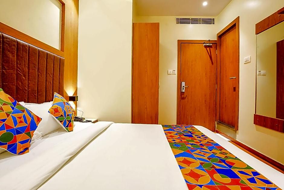 Fabhotel Azure - Nr. International Airport