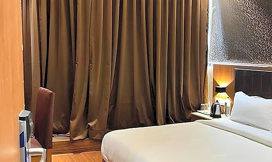 Fabhotel Azure - Nr. International Airport Hotel 3*