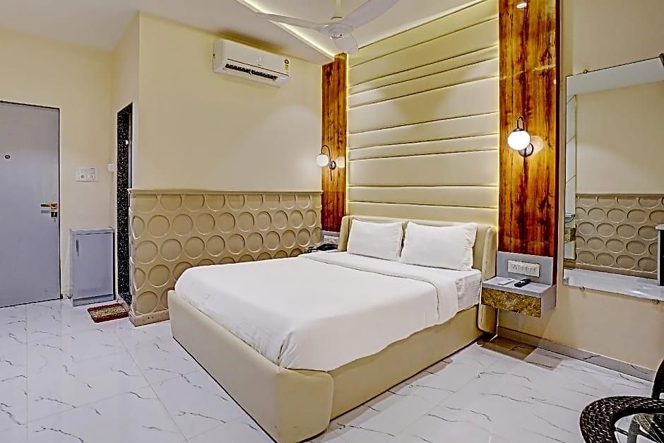 Collection O Palm Springs Hotel Mumbai