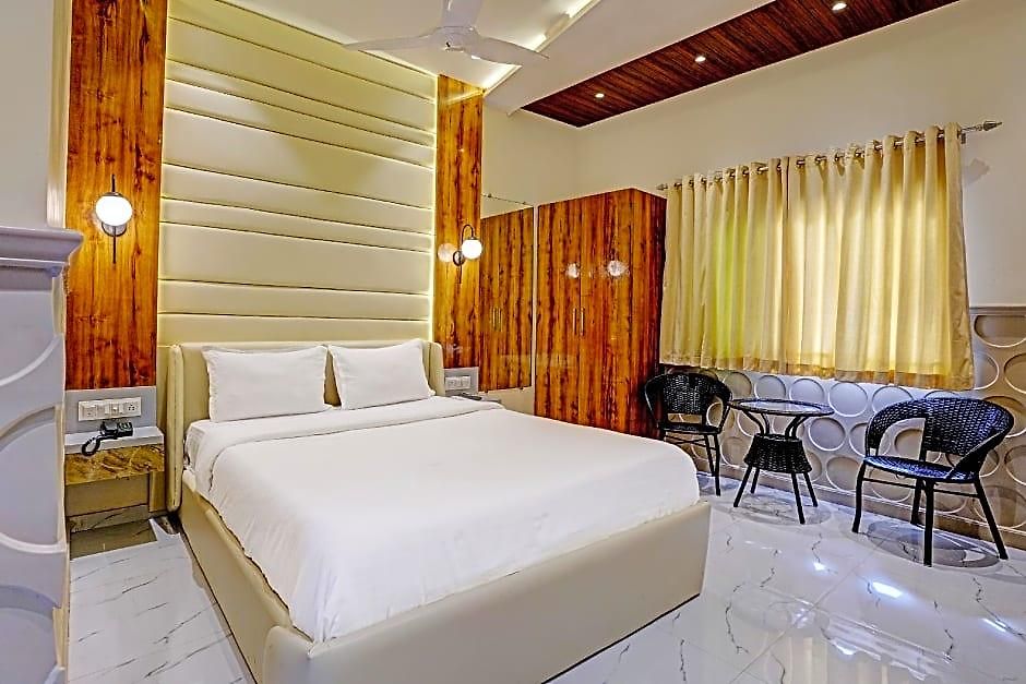 Collection O Palm Springs 3*