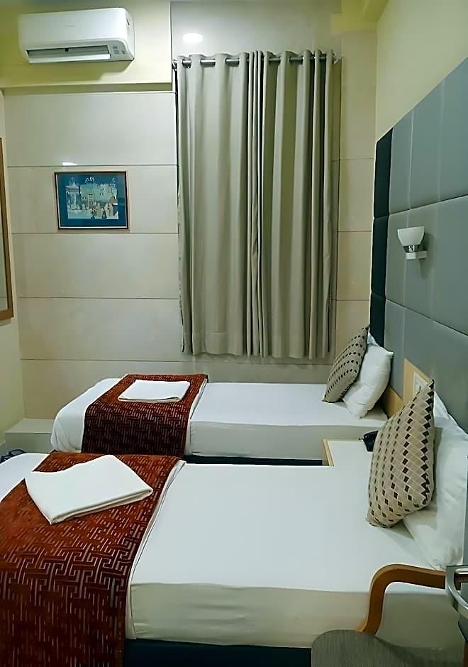 Bentley Marine Drive Hotel