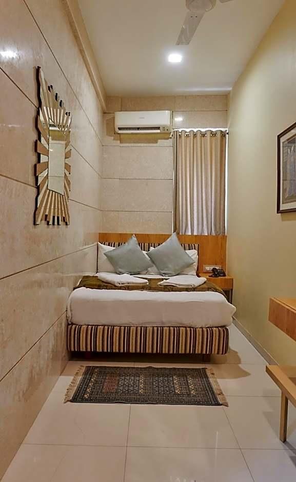 Hotel Bentley Marine Drive Mumbai