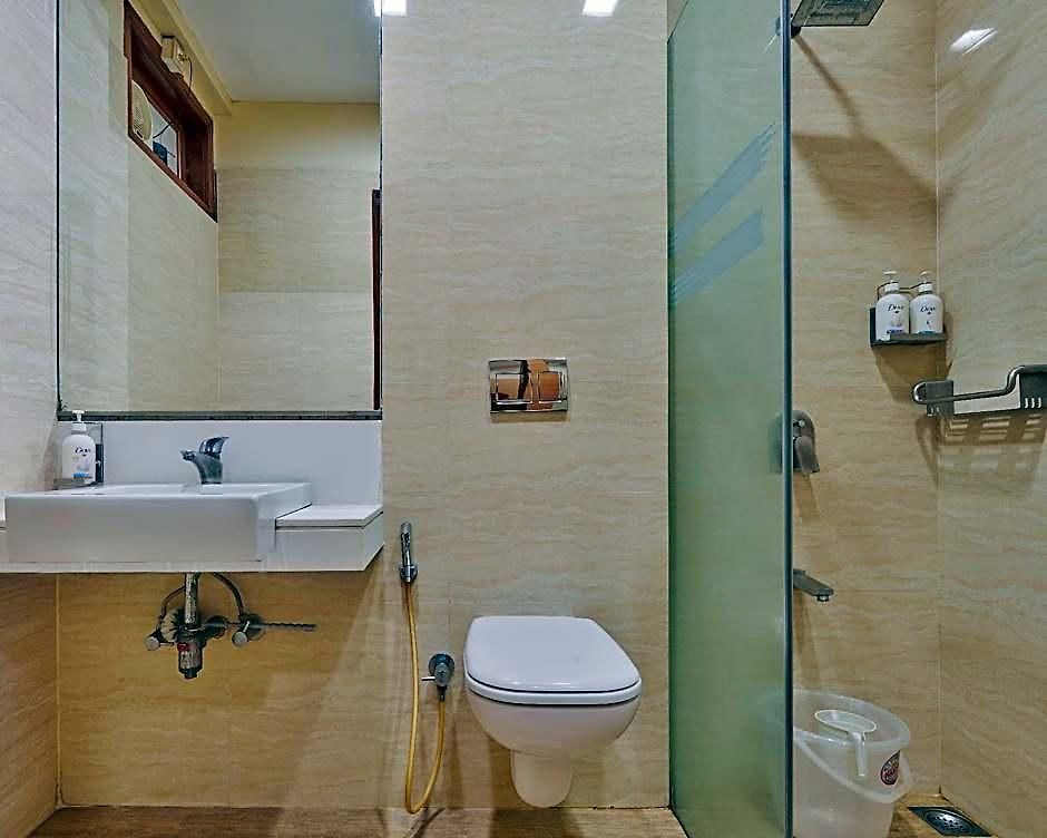 Hotel Bentley Marine Drive