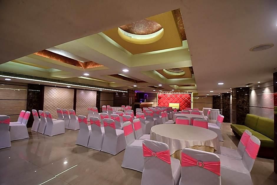 Hotel Vihang's 3*