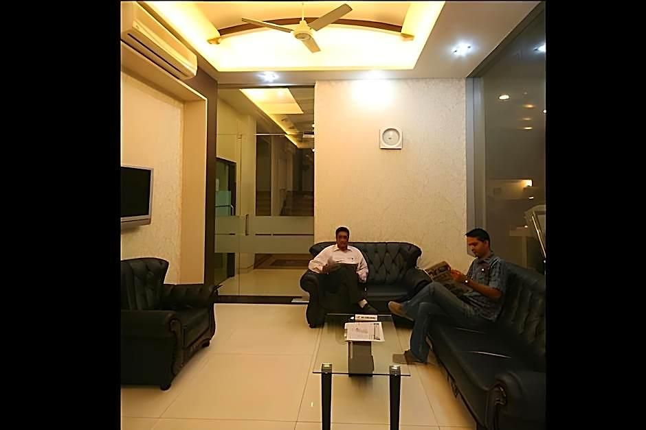 Hotel Dhiraj Mumbai