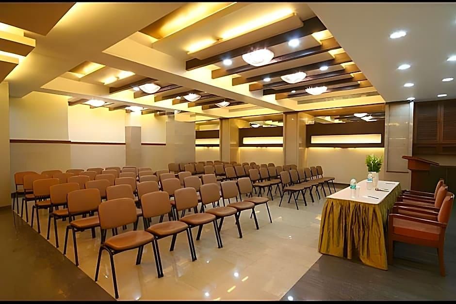Dhiraj Hotel