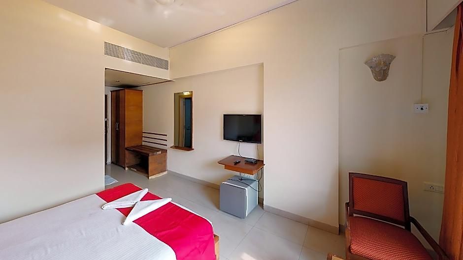 Hotel Dhiraj 3*