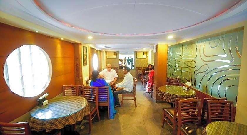 Hotel Lucky Bandra Mumbai