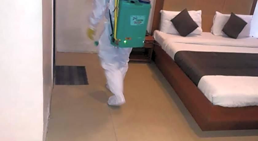 Hotel Lucky Bandra