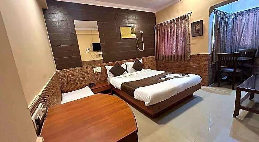 Hotel Lucky Bandra Mumbai