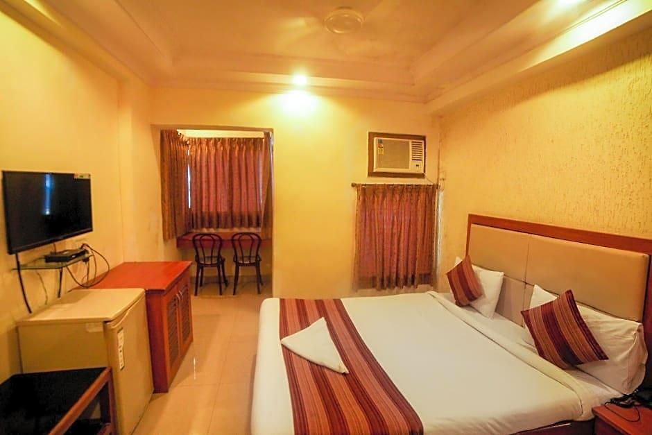 Hotel Lucky Bandra 3*