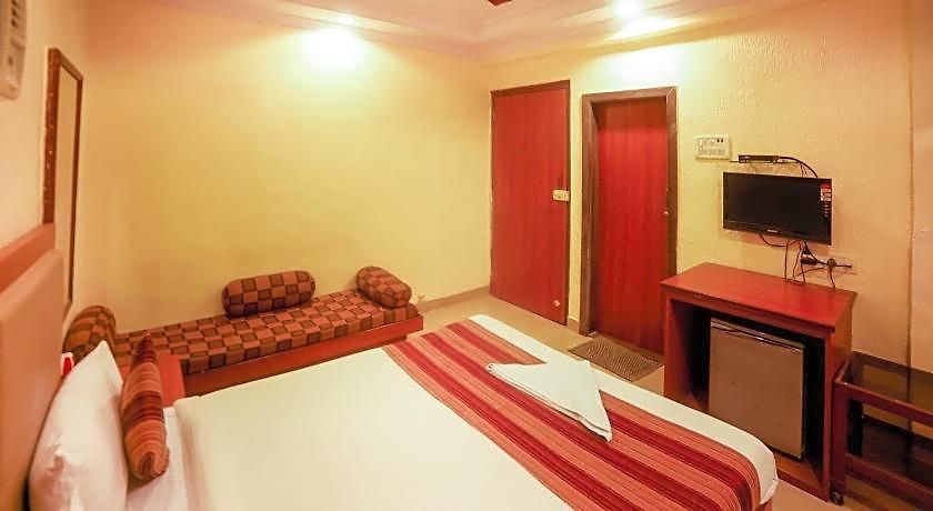 Hotel Hotel Lucky Bandra 3*