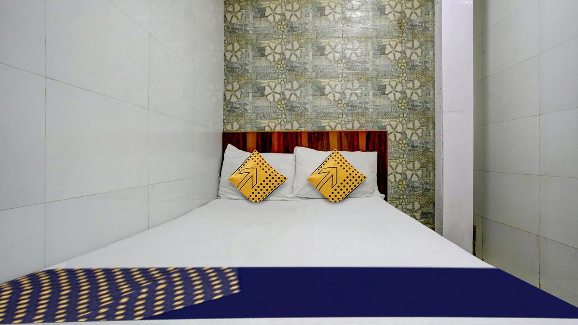 Hotel O Gulzar Masjid Bunder Railway Station Hotel 3*