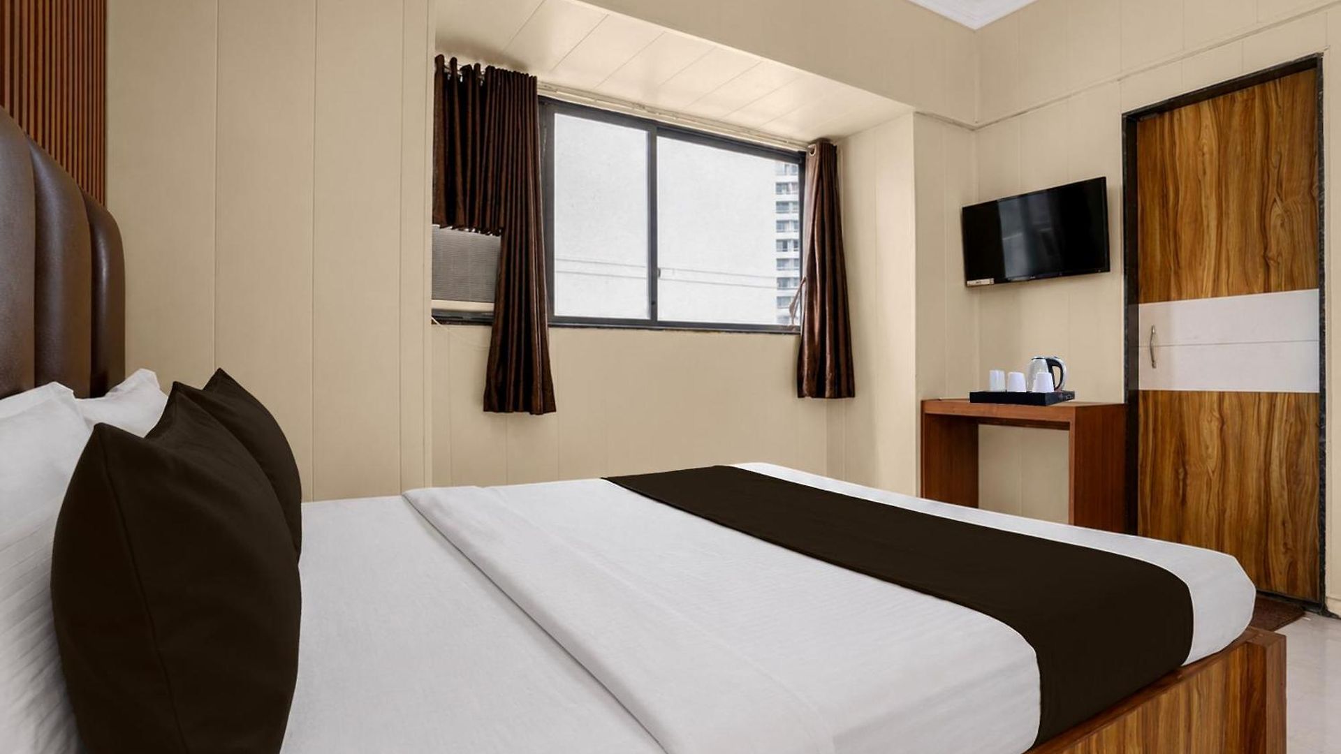 Collection O Lokhandwala Andheri West Formerly Lalsai Residency