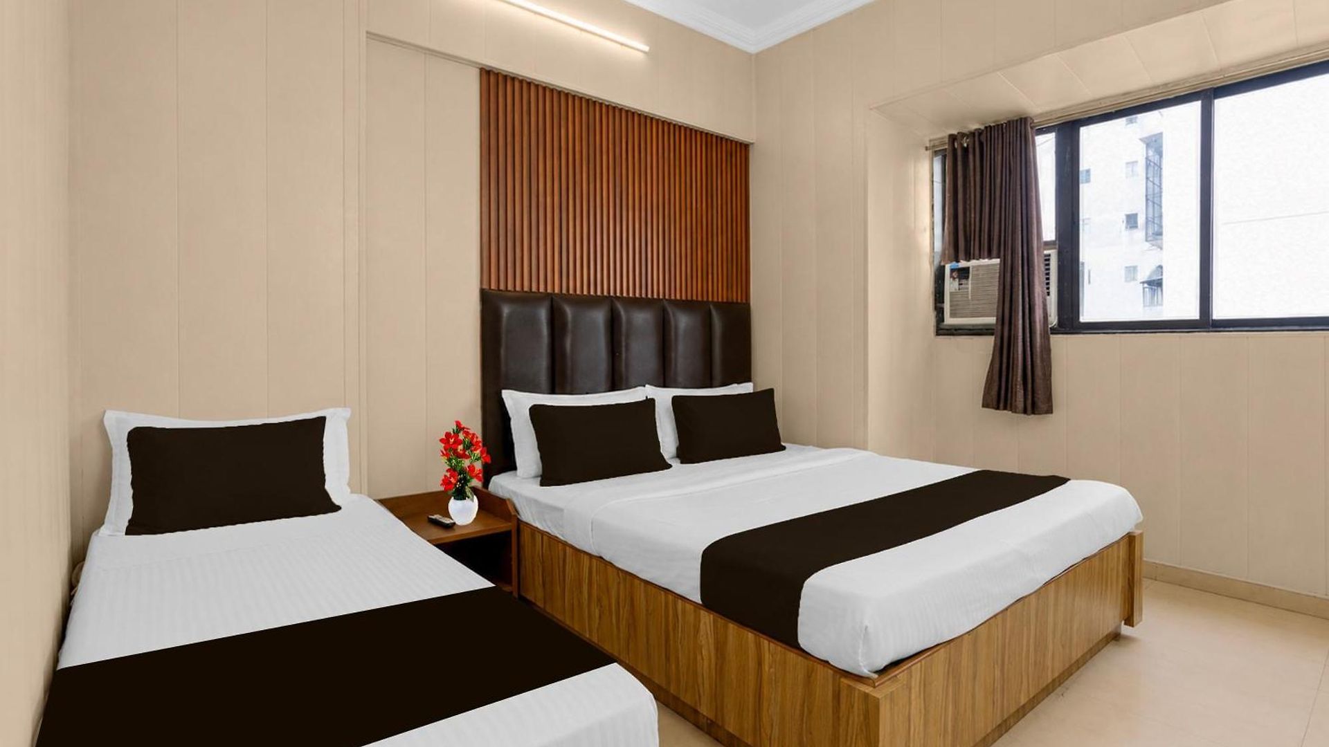 Hotel Collection O Lokhandwala Andheri West Formerly Lalsai Residency