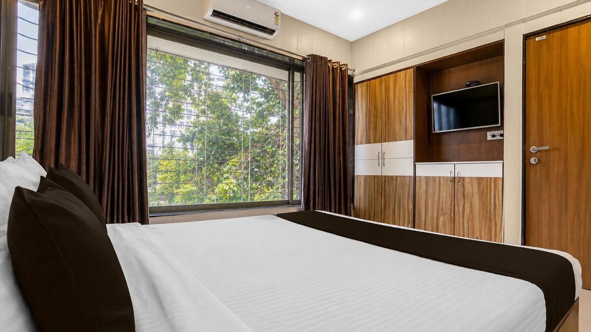 Collection O Lokhandwala Andheri West Formerly Lalsai Residency Mumbai