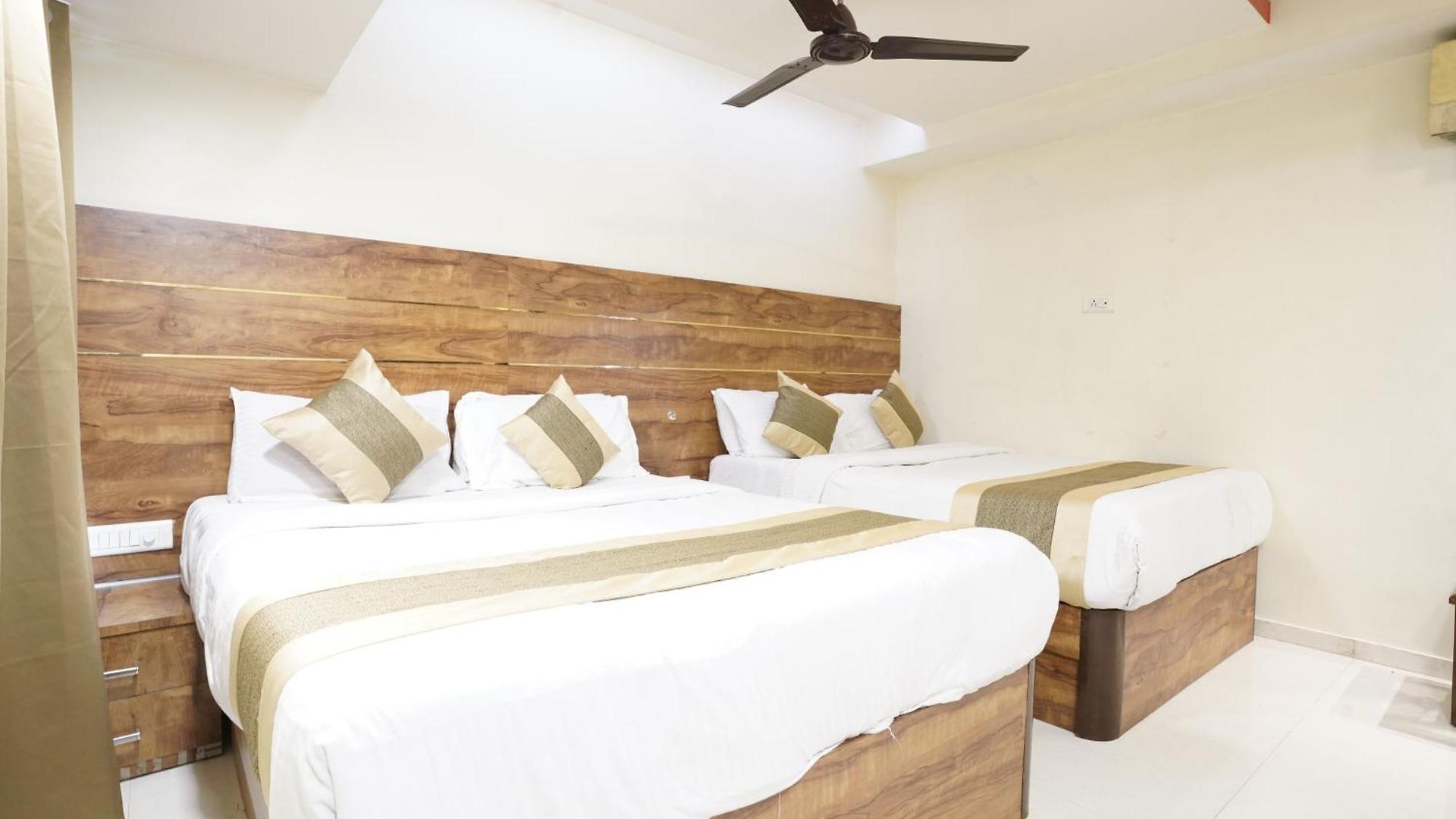 Grand Corp Inn, Near Nesco Exhibition Center Hotel 3*