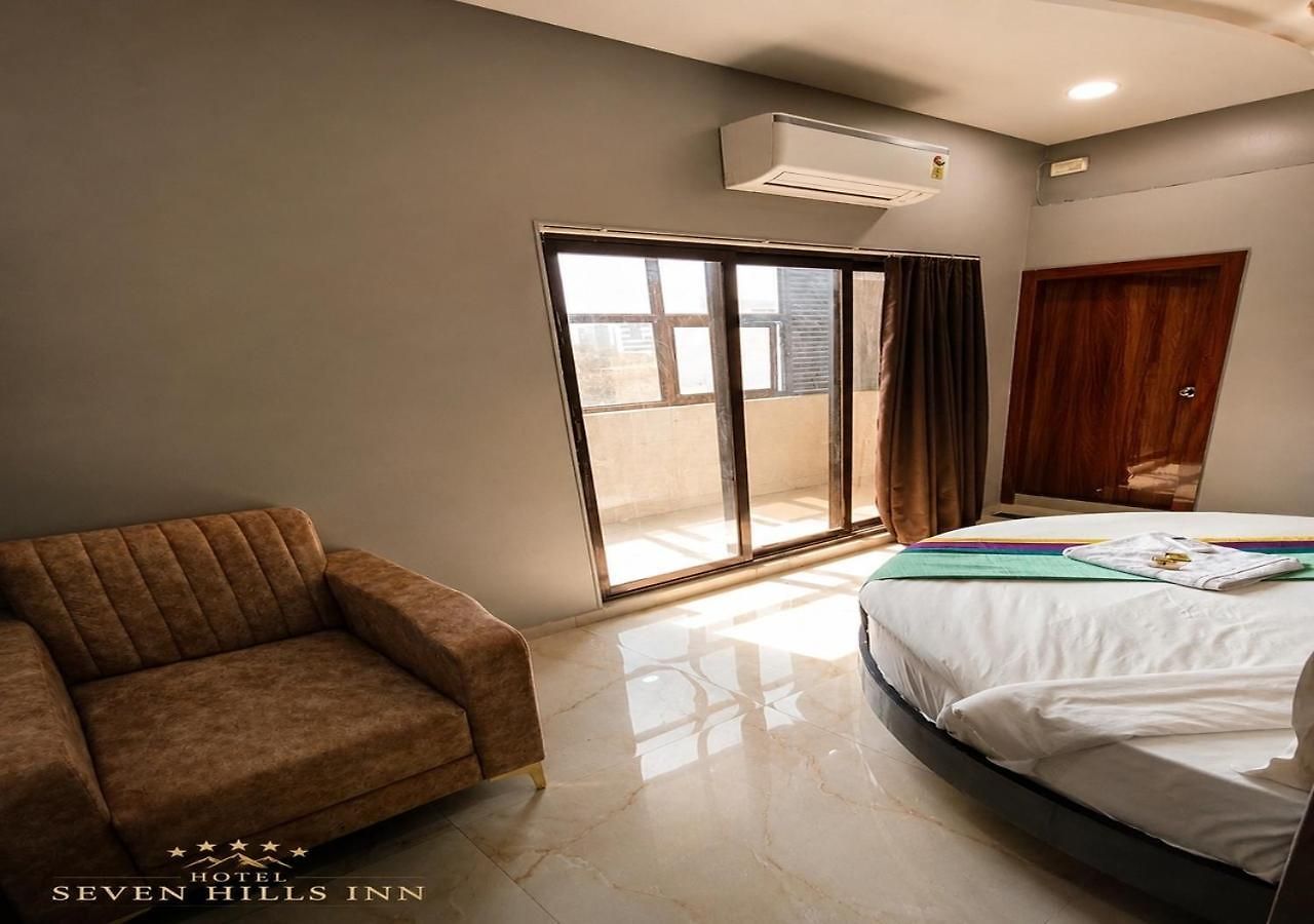 Glitz 7even Hills- Nr International Airport T2 *