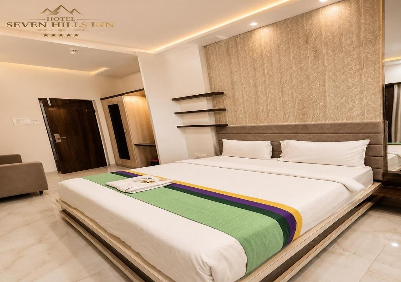 Guest house Glitz 7even Hills- Nr International Airport T2 *