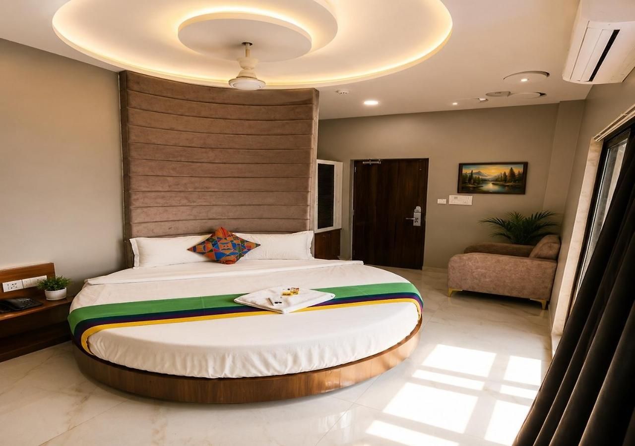 Glitz 7even Hills- Nr International Airport T2 Guest house *