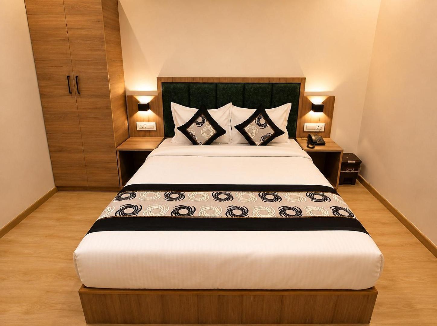 Hotel Beverly Palace Santacruz - Near Bkc - Near Mumbai Airport T1 - Unmarried Couples Not Allowed