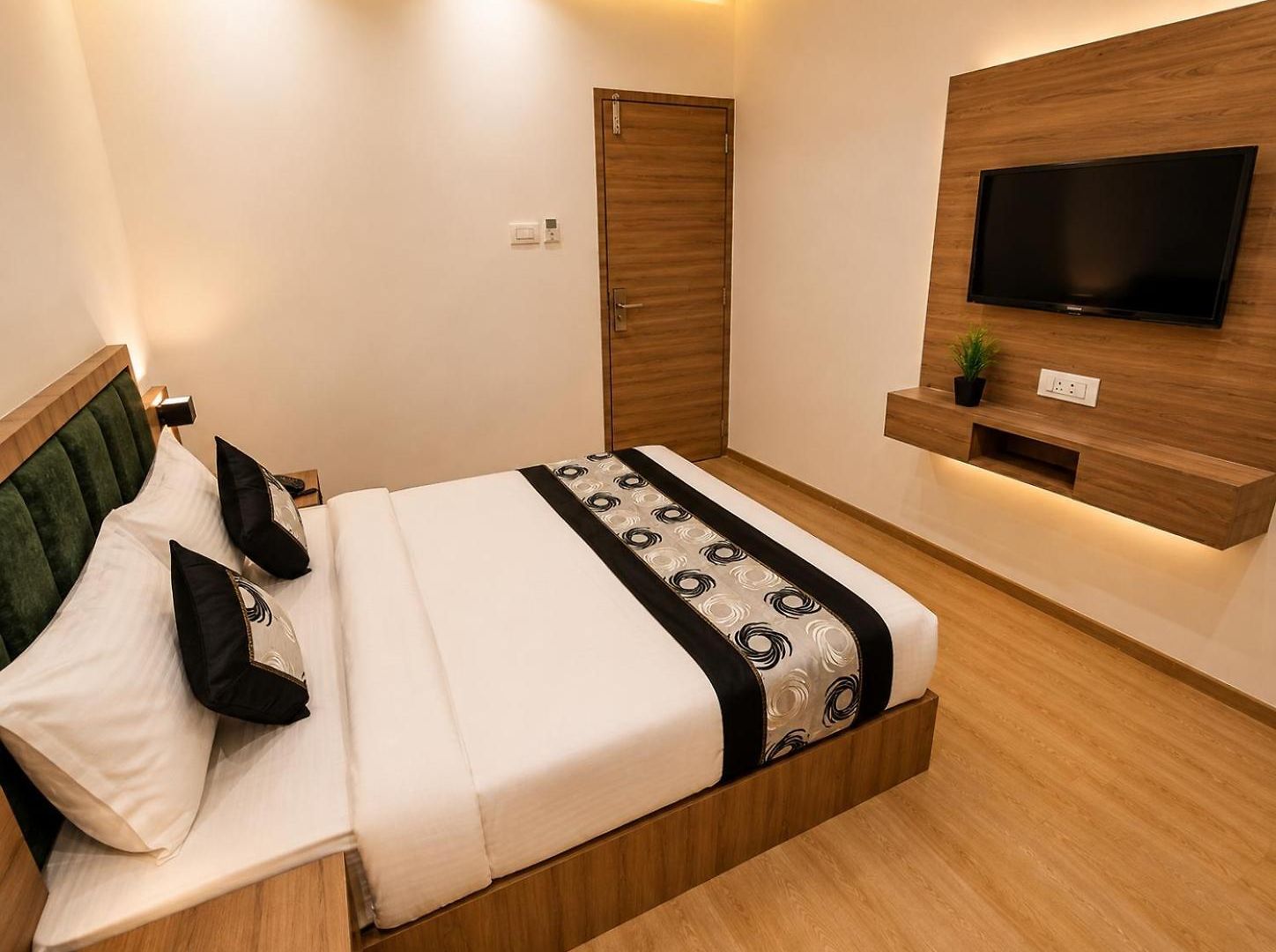 Hotel Beverly Palace Santacruz - Near Bkc - Near Mumbai Airport T1 - Unmarried Couples Not Allowed 3*