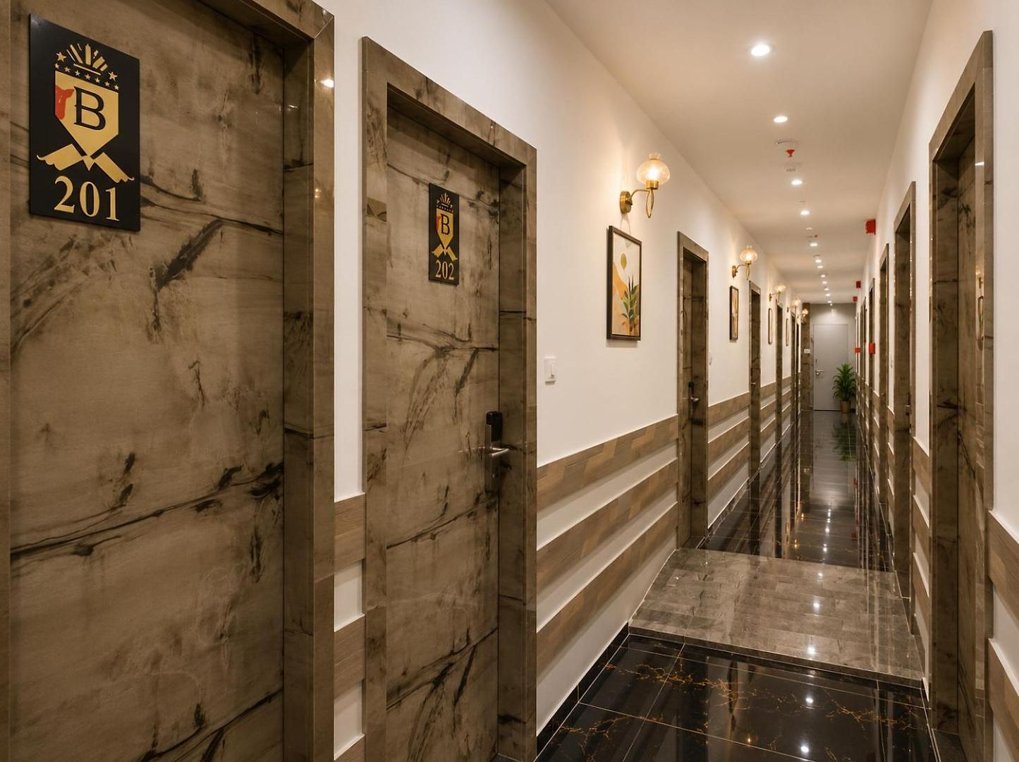 Hotel Beverly Palace Santacruz - Near Bkc - Near Mumbai Airport T1 - Unmarried Couples Not Allowed Hotel