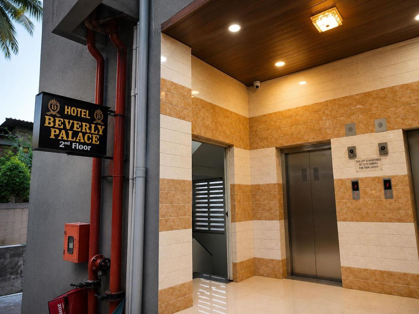 Hotel Hotel Beverly Palace Santacruz - Near Bkc - Near Mumbai Airport T1 - Unmarried Couples Not Allowed Mumbai