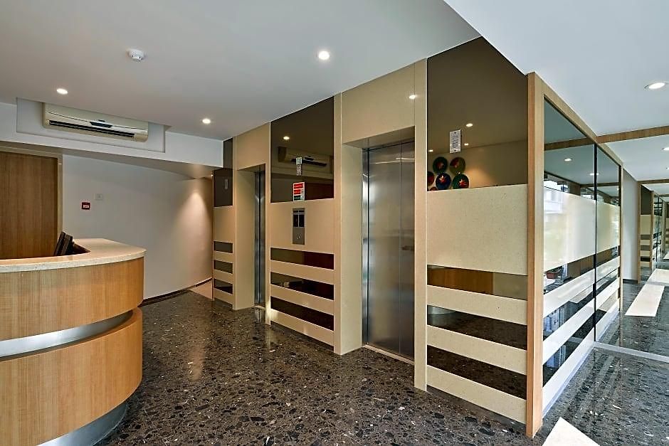 Leafio Hotel Mumbai