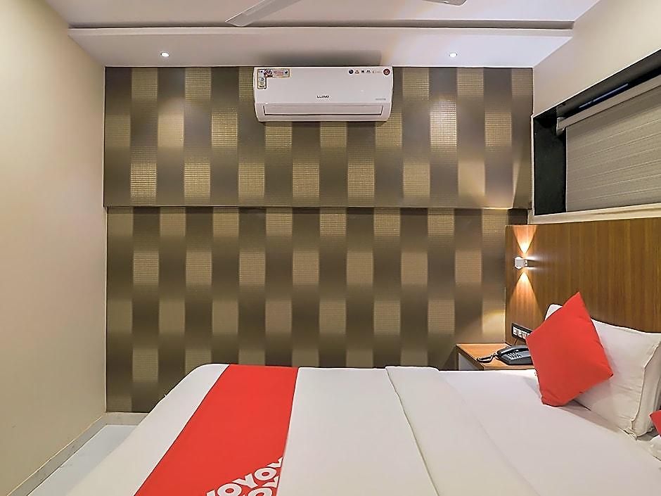 Qubestay Airport Capsule & Mumbai