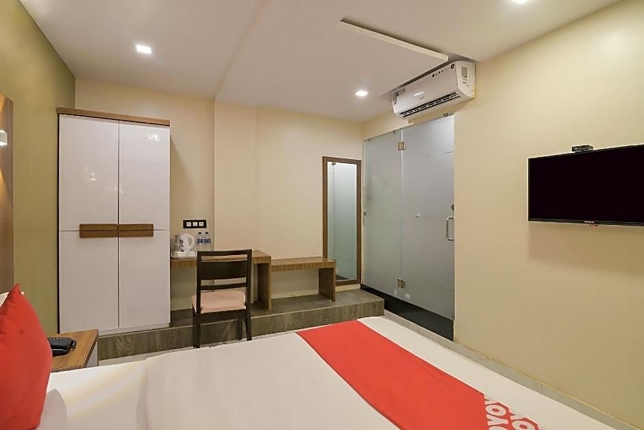 Qubestay Airport Capsule & Capsule hotel 3*