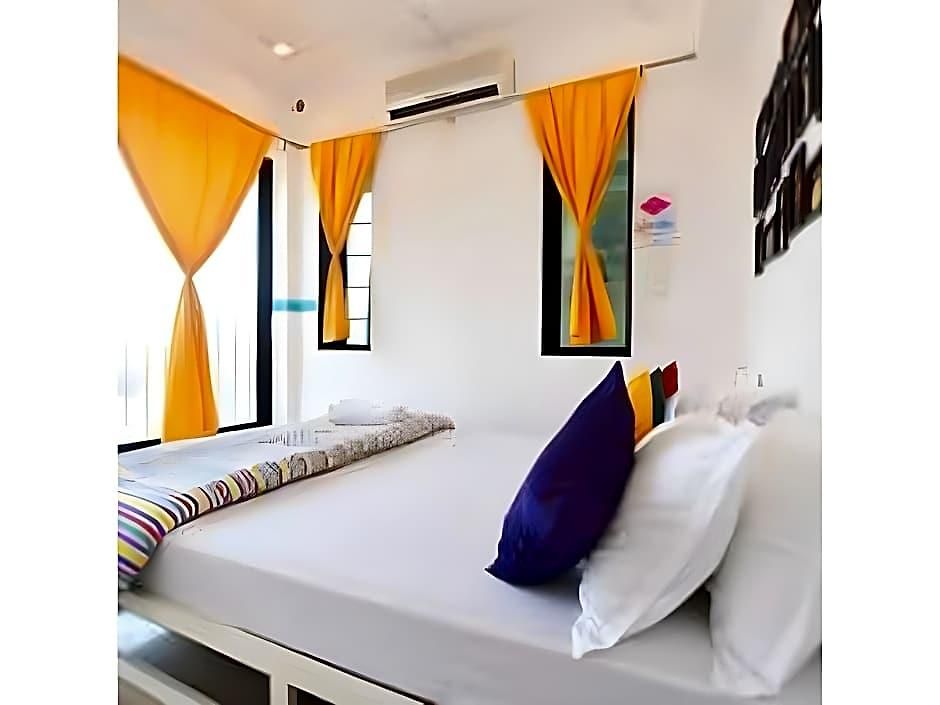 Gostops Lite Hostel Mumbai