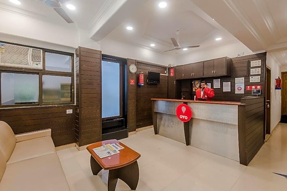 Oyo Flagship 572 Santacruz West Hotel 3*