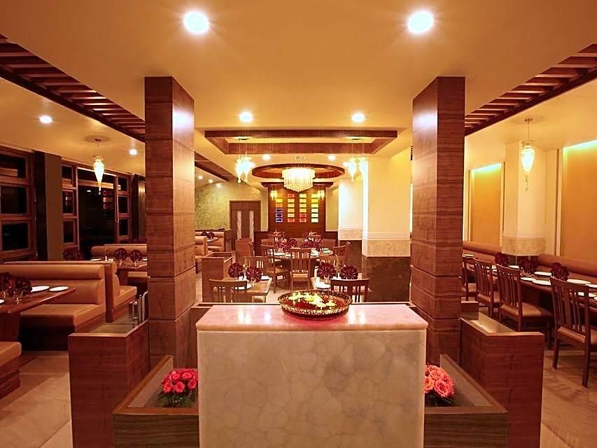 Hotel Club Emerald 3*