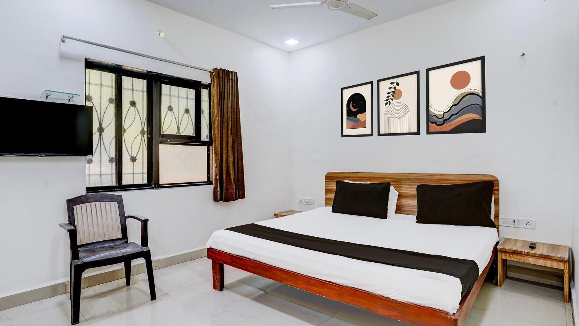 O Shree Prabhat Hotel