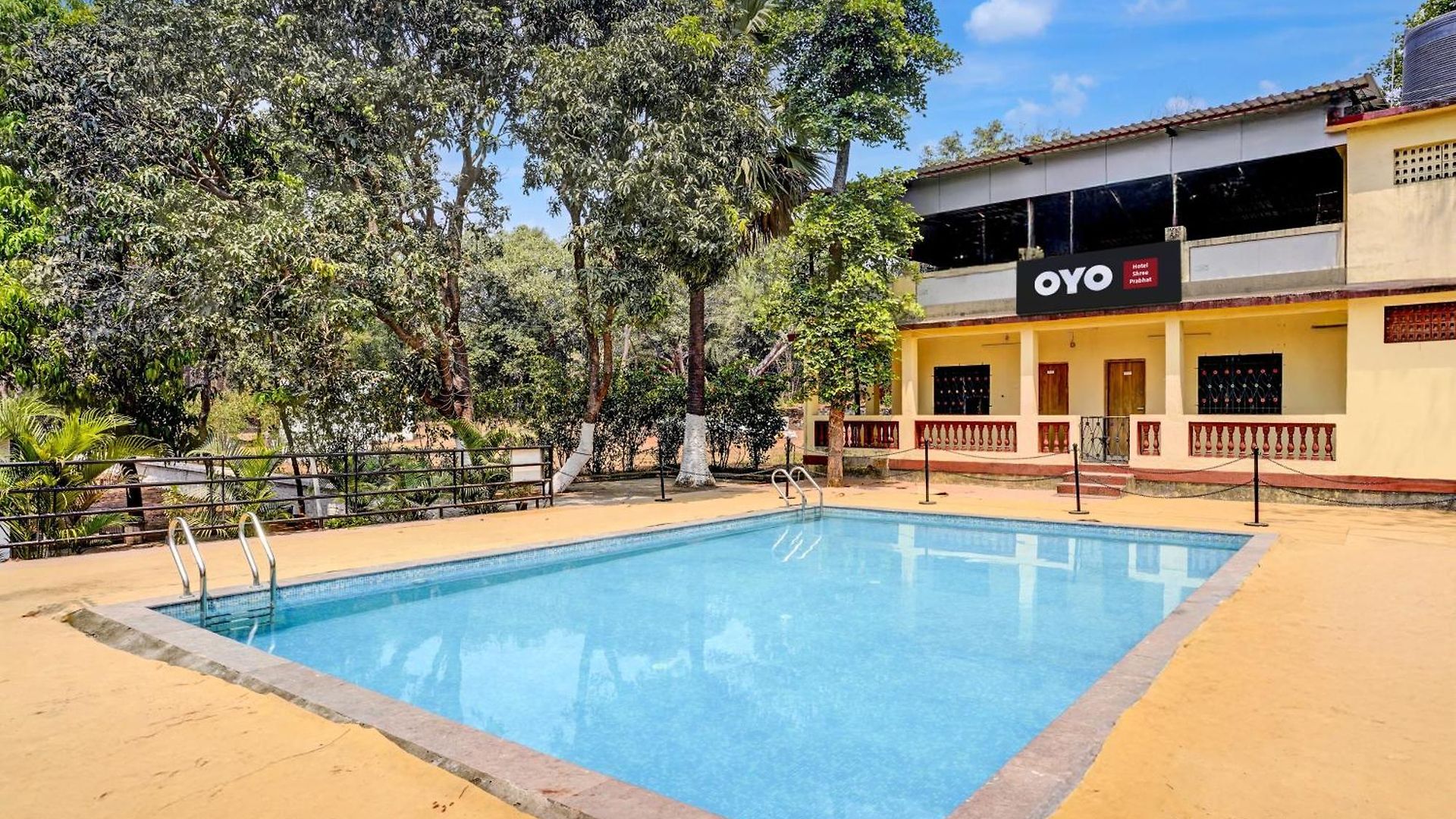 Hotel O Shree Prabhat 3*