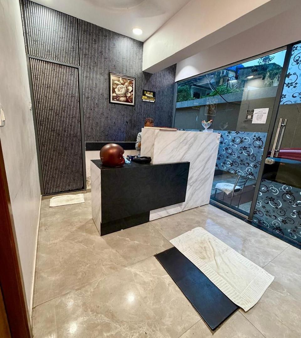 Classy Comfort Malad Near Dna Hospital Mumbai