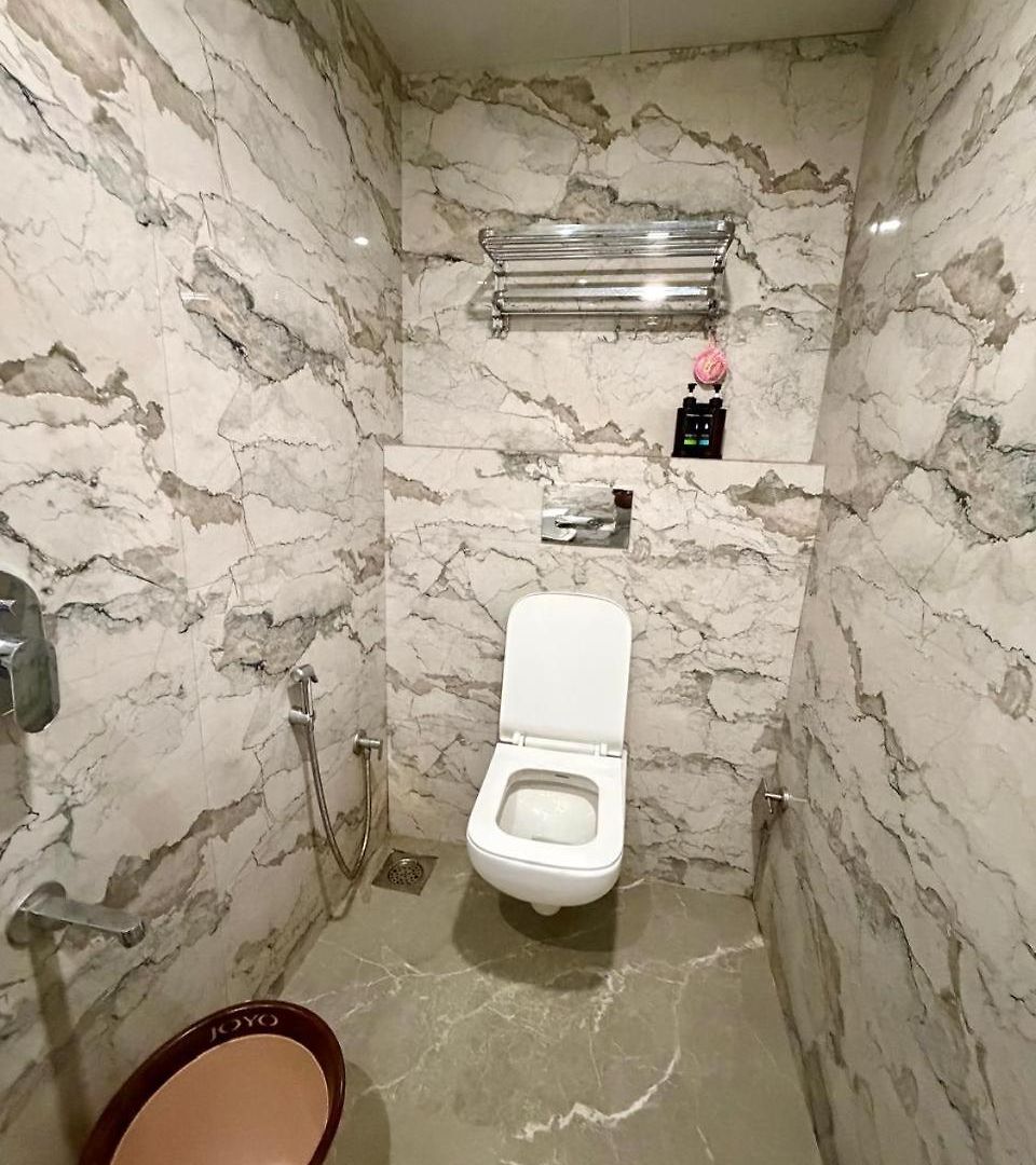 Classy Comfort Malad Near Dna Hospital