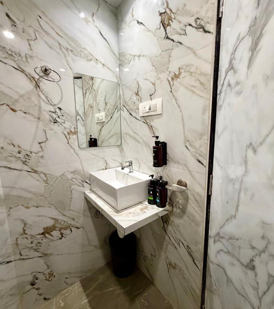 Classy Comfort Malad Near Dna Hospital