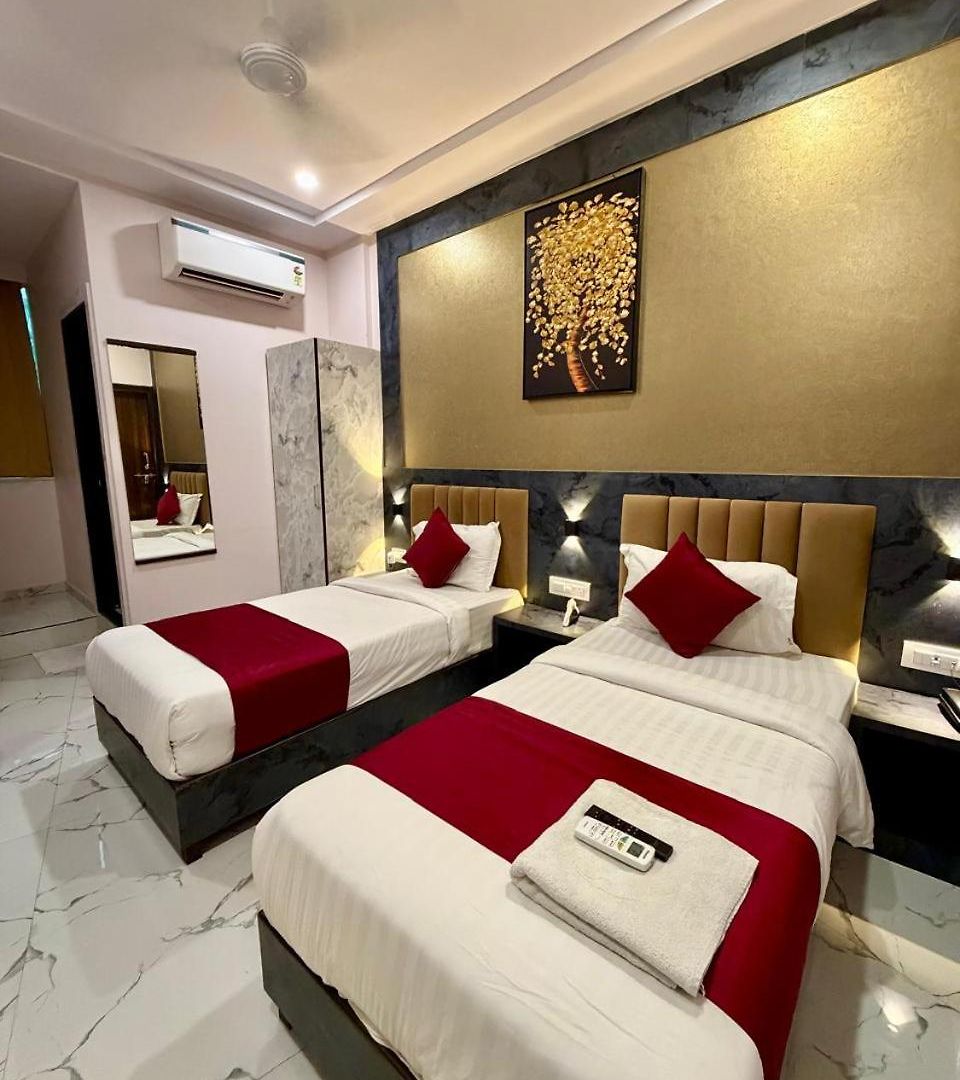 Classy Comfort Malad Near Dna Hospital Hotel