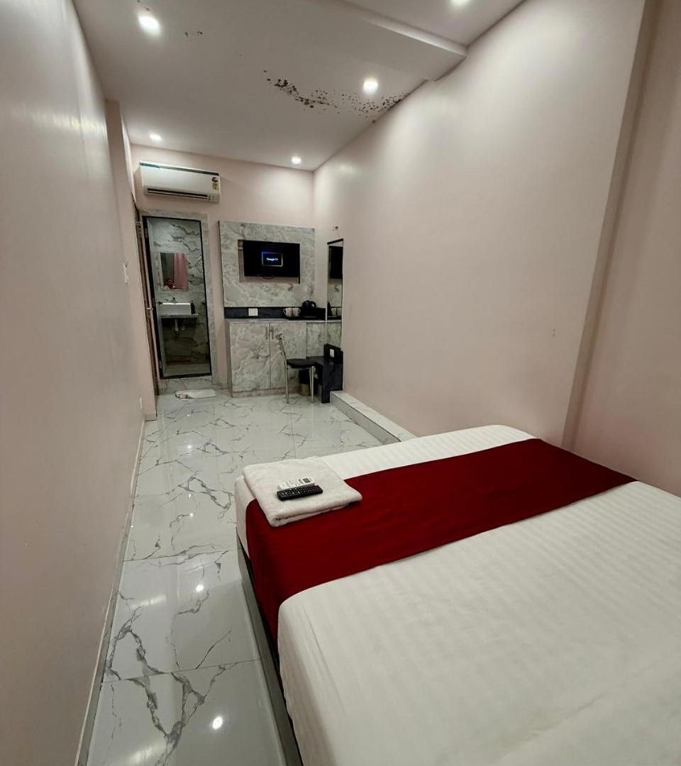 Classy Comfort Malad Near Dna Hospital Mumbai