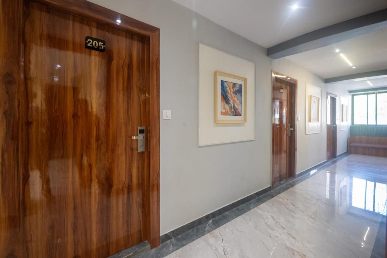Avion Park Executive