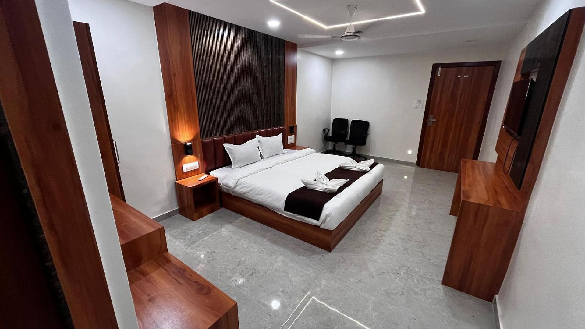 Hotel Avion Park Executive Mumbai