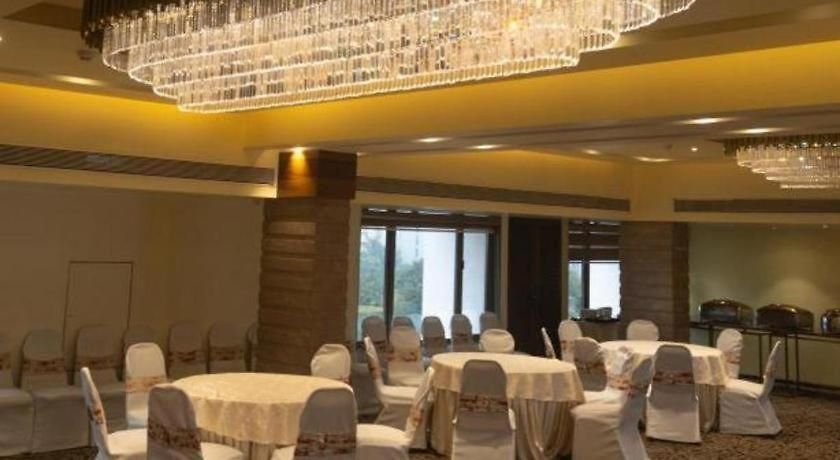 Tunga International 3*