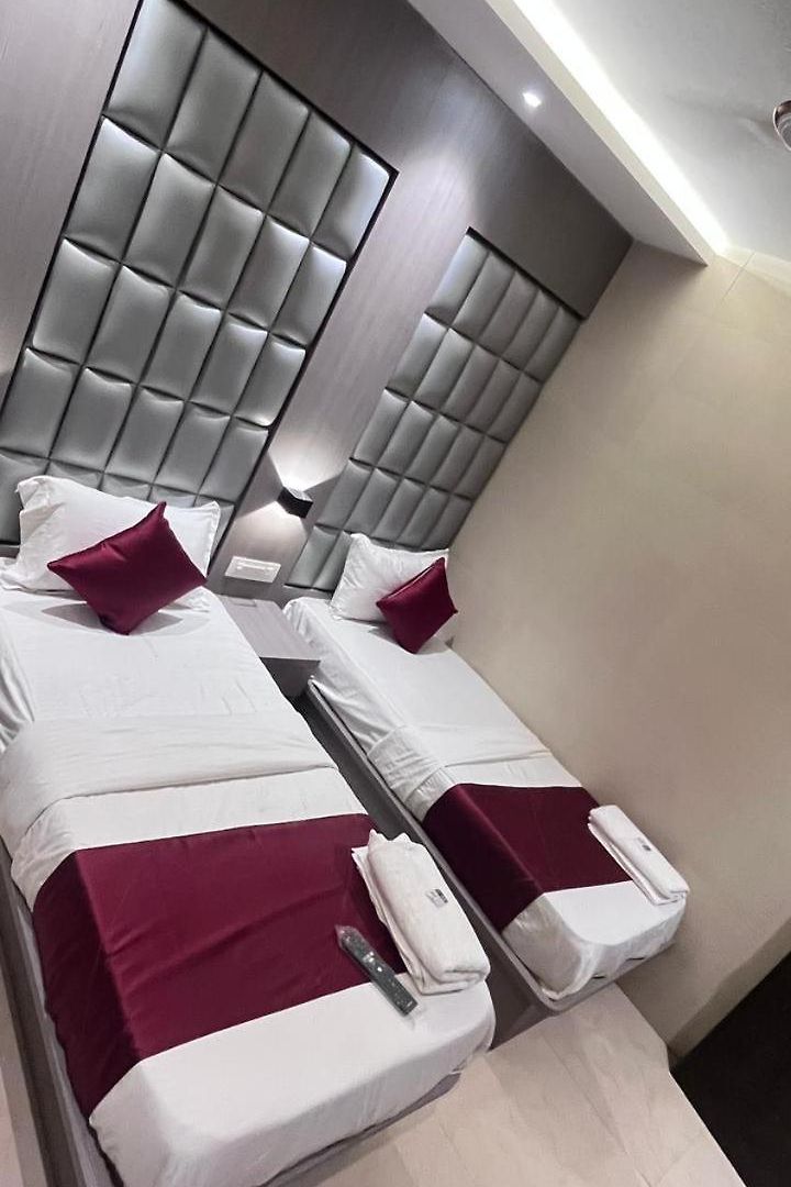 Abrol Hotel Mumbai
