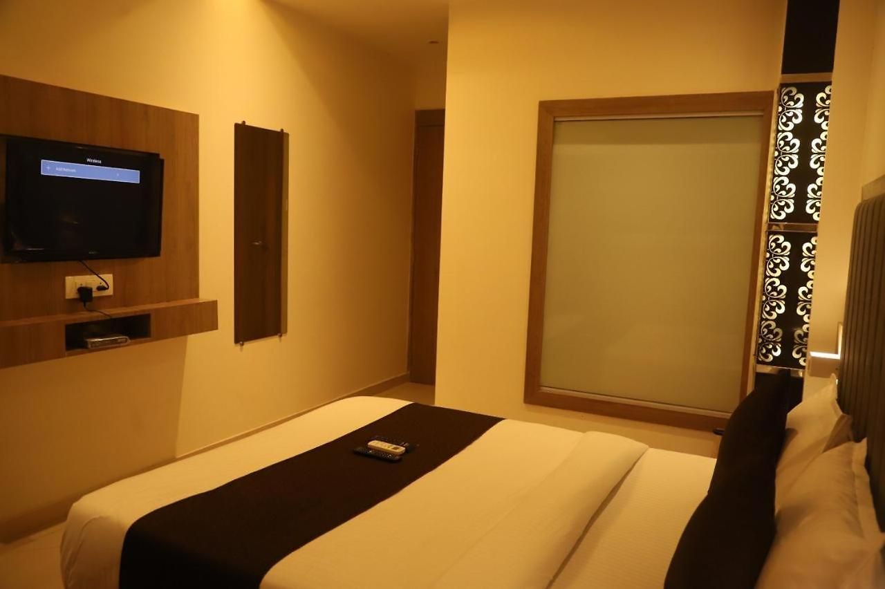 Abrol 3* Mumbai